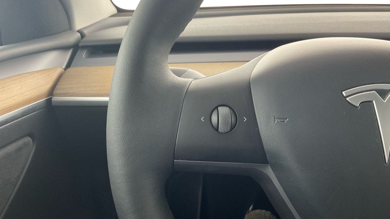 Tesla Model Y Long Range (Dual Motor) | upto AED 20,000 Ramadan Discount | Guaranteed Warranty | 0 Down Payment