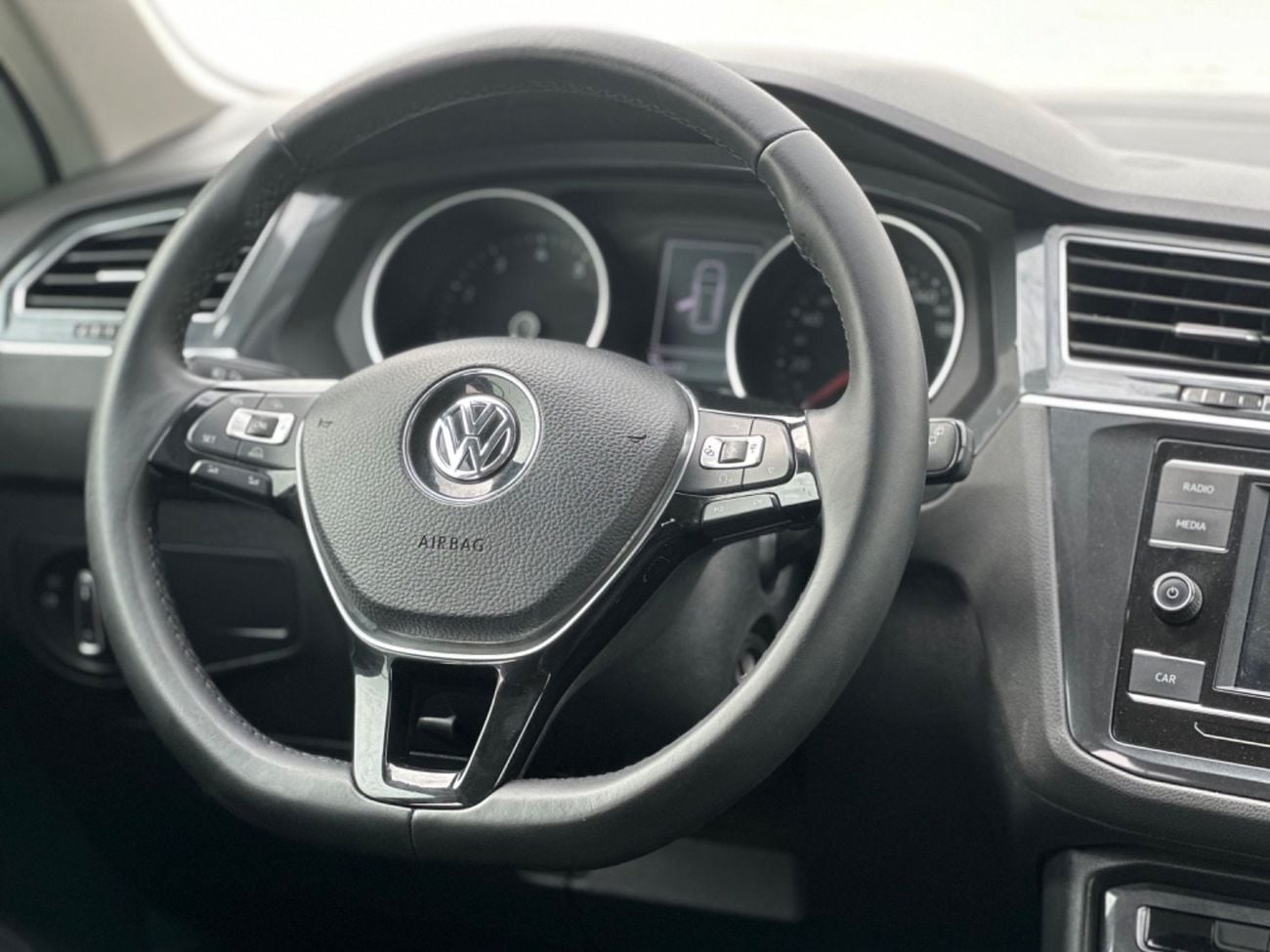 فولكس واجن تيجوان موديل 2018 خليجي حاله ممتازه من الداخل والخارج