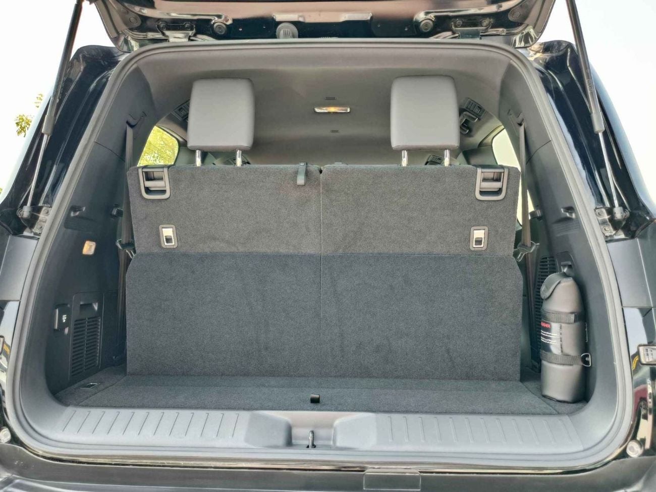 تويوتا لاند كروزر GXR TWIN TURBO / 3.5L PETROL A/T / SUNROOF / DVD+CAMERA / REAR PARKING SENSOR (CODE # LC35GXRM)