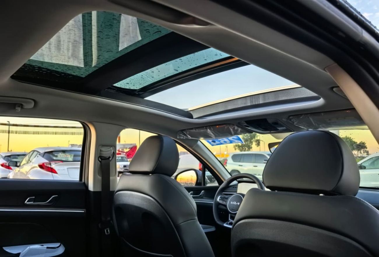 Kia K5 KIA K5 1.5L PREMIUM OPTION , JBL SPEAKERS