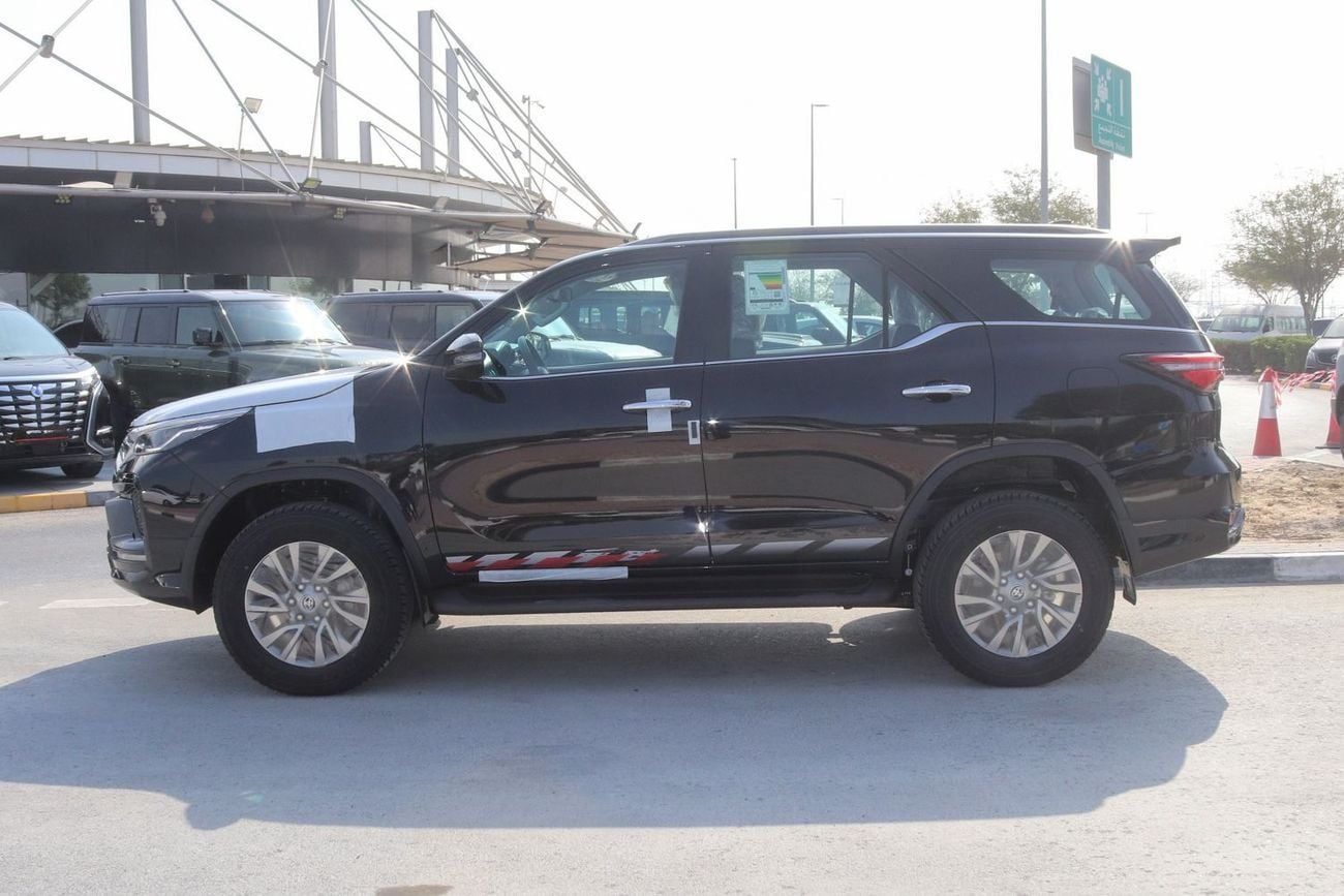 Toyota Fortuner SR5 V6 . 4.0L . Petrol . 4WD . 6-Speed Automatic . 7 Seats . 4 Doors 2026 Model . For Export