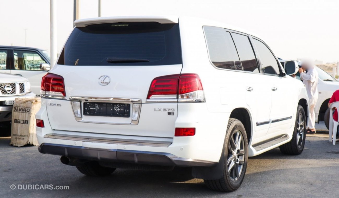 Lexus LX570