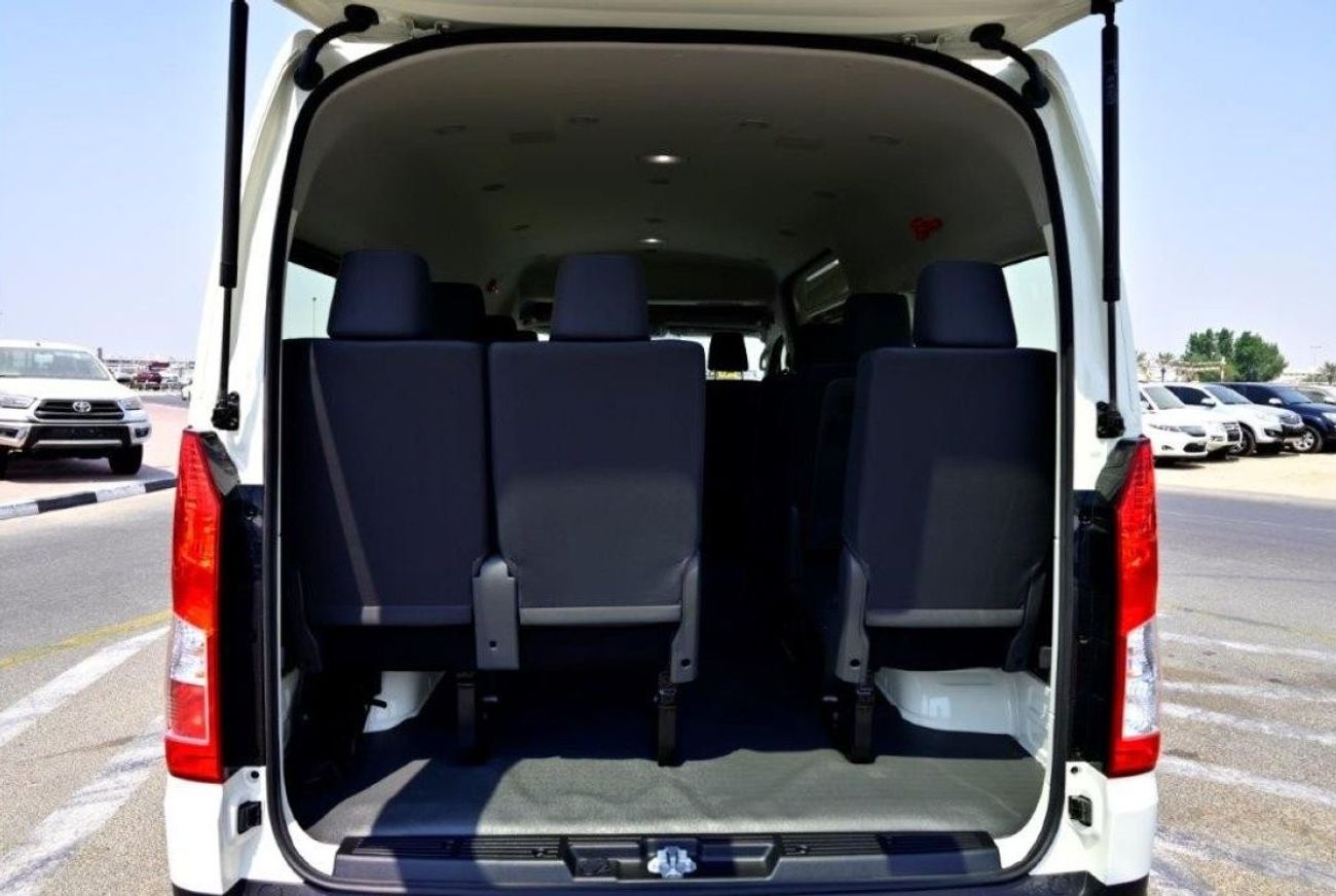 تويوتا هاياس Highroof 2.8L Diesel 13 Seater Manual Transmission
