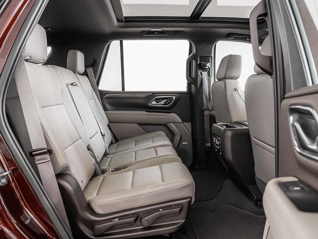 Chevrolet Tahoe Z71 (5.3L, 355 HP)