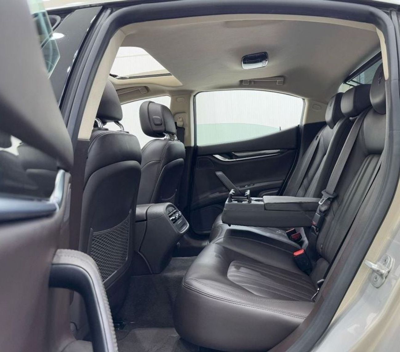 مازيراتي جيبلي S Q4 3.0L (410 HP) 2016 Maserati Ghibli S Q4, Full Service History, Carbon Fiber Package, Excellent