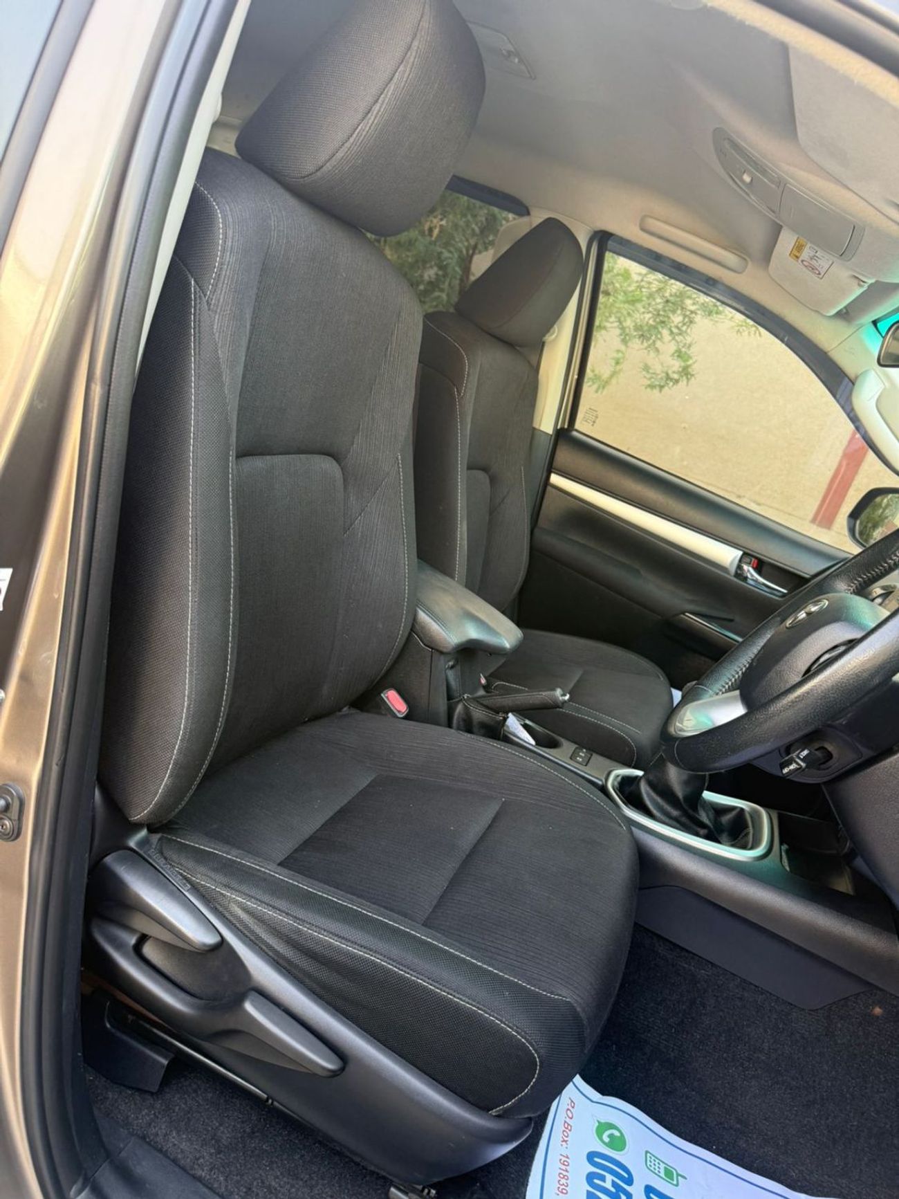 Toyota Hilux DOUBLE CABIN | MANUAL TRANSMISSION | RHD | 2.8L DIESEL ENGINE | PUSH START