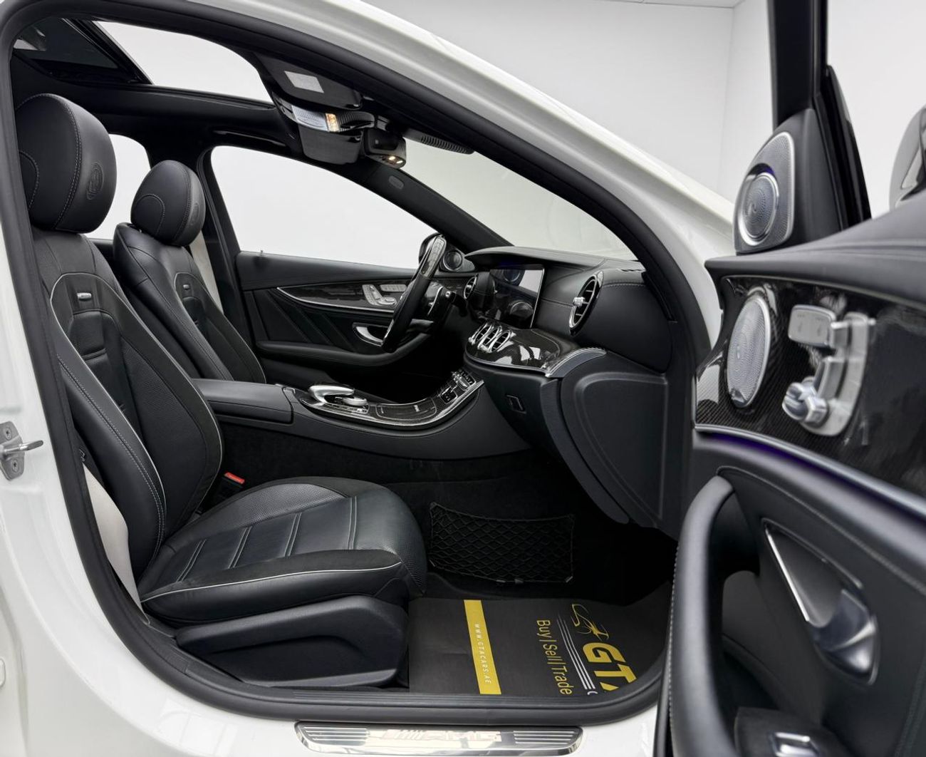 Mercedes-Benz E 63 S AMG 2018 Mercedes Benz E63 S AMG, Full Service History, Carbon Fiber Package, Excellent Condition, GCC