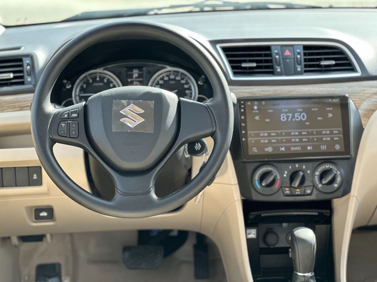 سوزوكي سياز Suzuki Ciaz GLX  2025