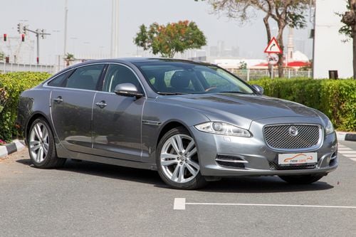 Jaguar XJ XJL V6 - 2012 - GCC - FULL SERVICE HISTORY VERY CLEAN IN PERFECT CONDITION