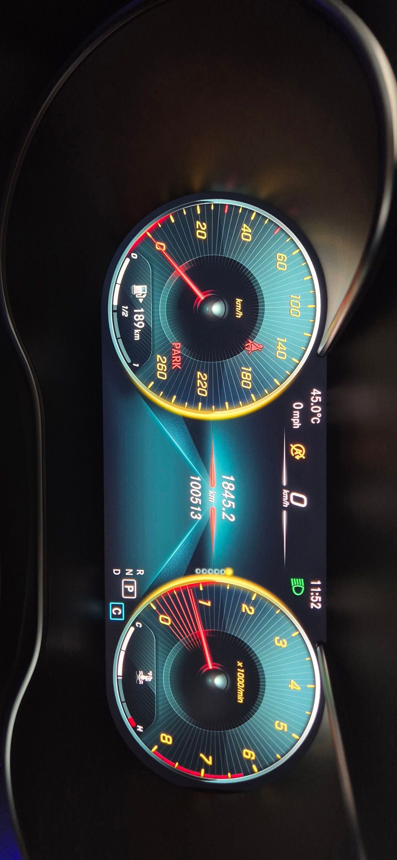 Mercedes Benz C300 STD (NON GCC)