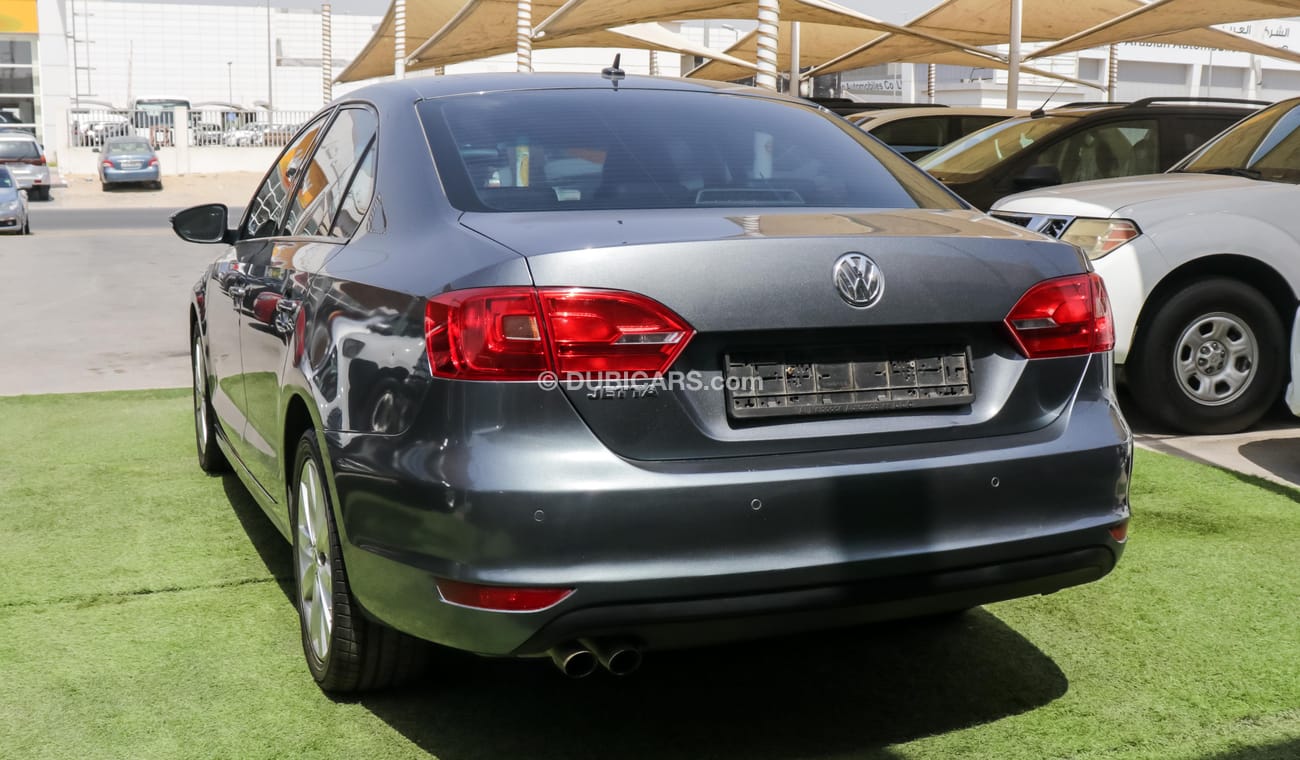 Volkswagen Jetta Gulf car in excellent condition do not need any expenses