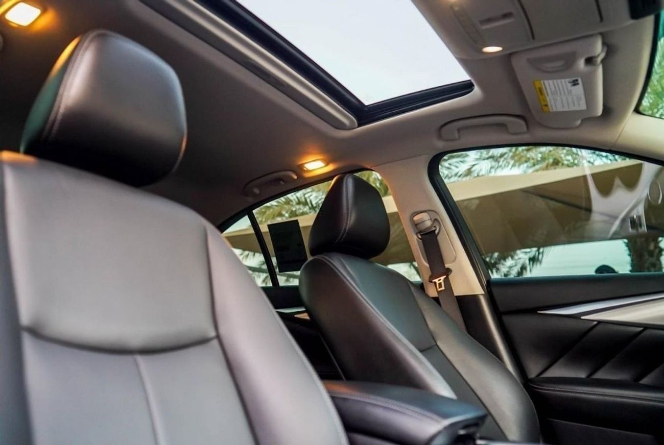 Infiniti Q50 Luxe V37