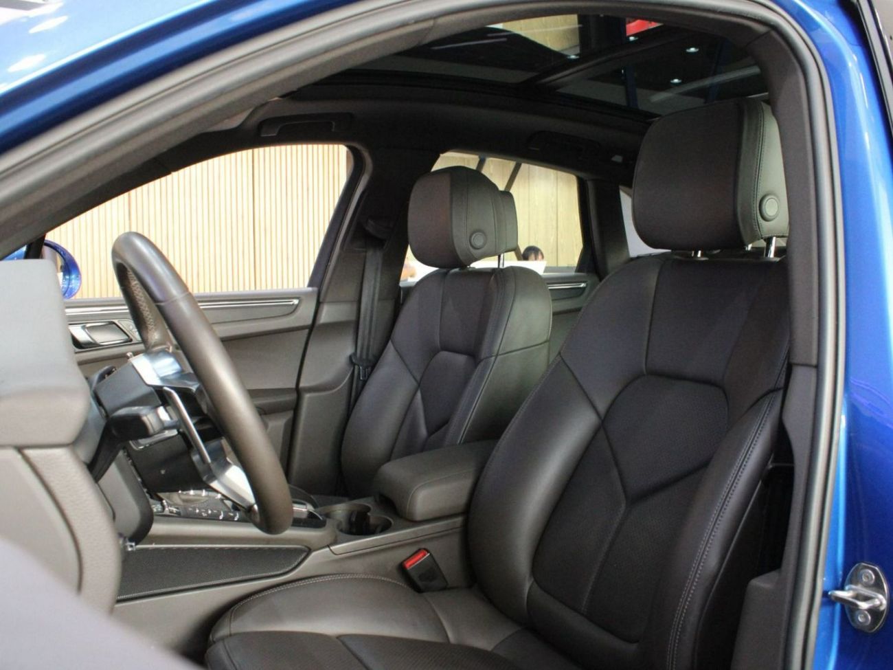 Porsche Macan - STANDARD | V4