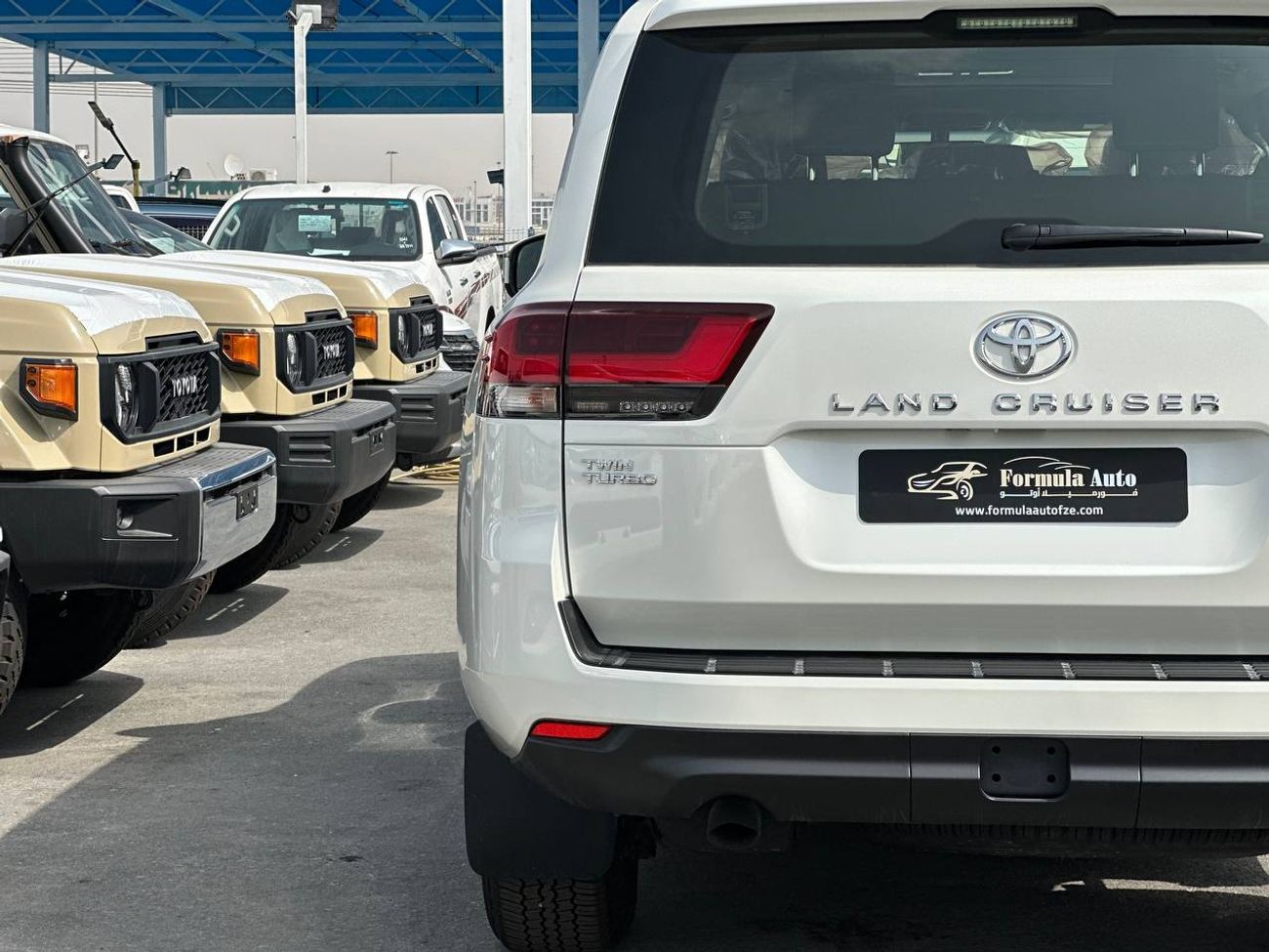 تويوتا لاند كروزر GXR 3.5L PTR A/T // 2026 // STD with Sunroof , Cool Box , Cruise Control // Special Offer // By Form