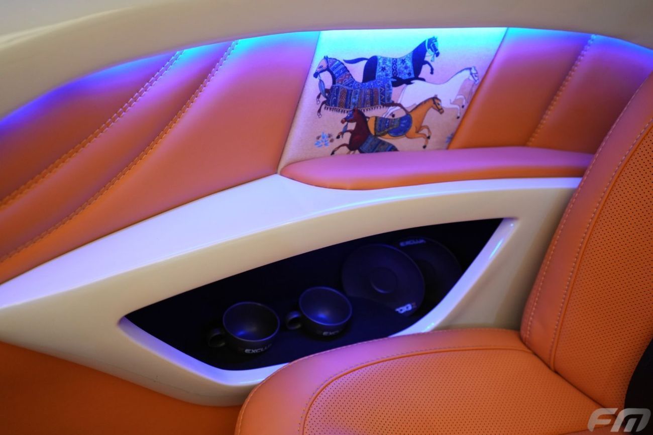 Mercedes-Benz V 300 VIP BUSINESS VAN –  FULL LUXURY OPTION | BRAND NEW | GCC | 2025