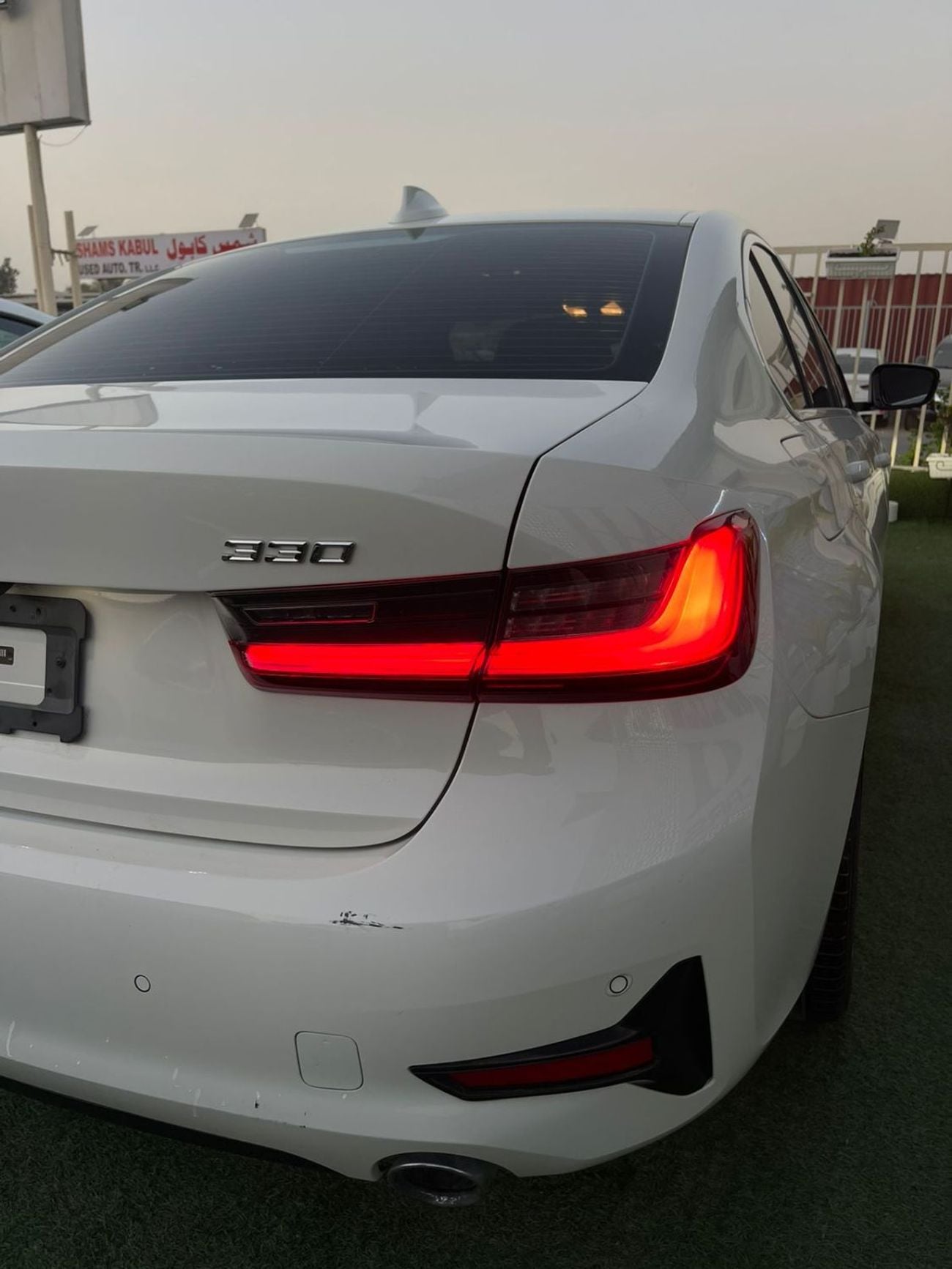 بي أم دبليو 330i
