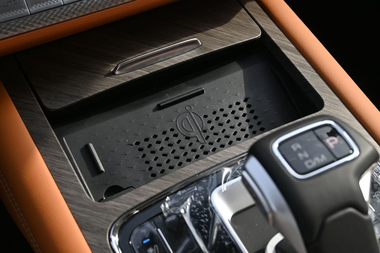 Tank 500 Signature 3.0T GWM Tank 500 Sports 3.0L Twin-Turbo V6, Model 2025, Color Black