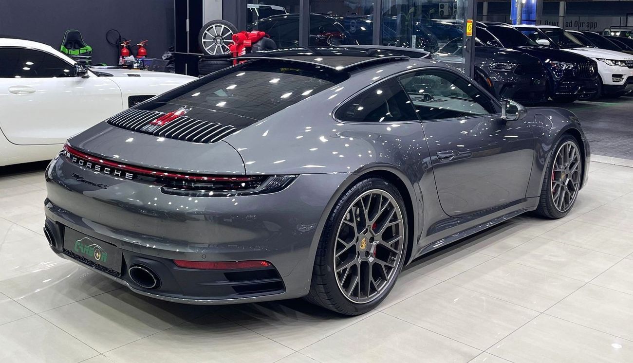 Porsche 911 Carrera 4S 3.0L (444 HP) Coupe