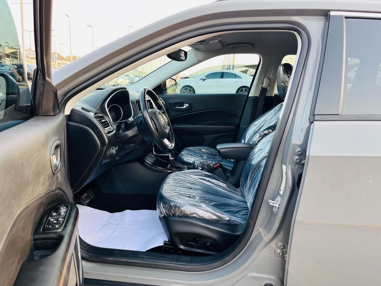 Jeep Compass S Limited 2.4L very clean car / Low milage