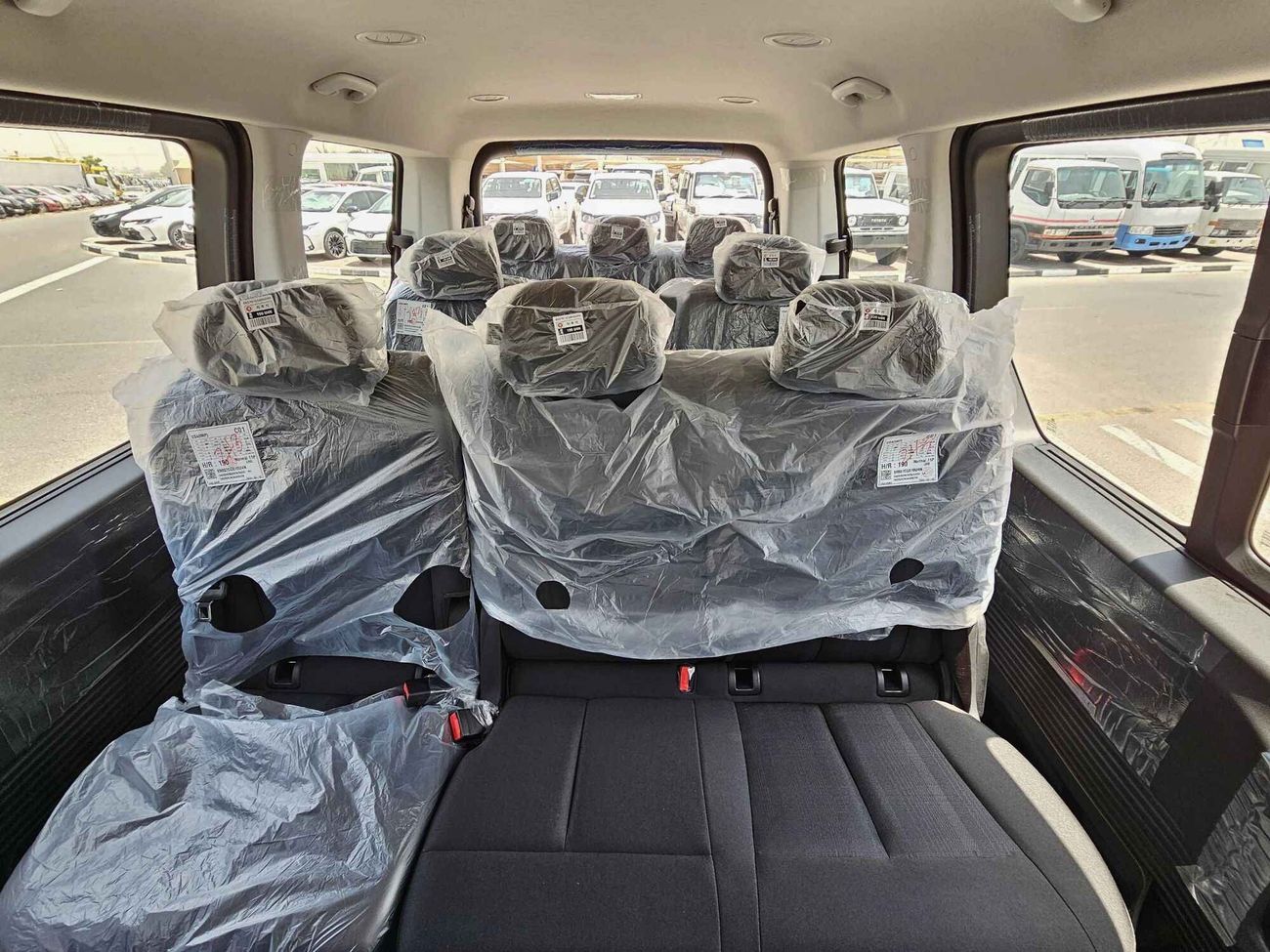 هيونداي ستاريا 3.5L V6  PETROL A/T / PUSH START / COMFORT 11 SEATER (CODE # 67981)