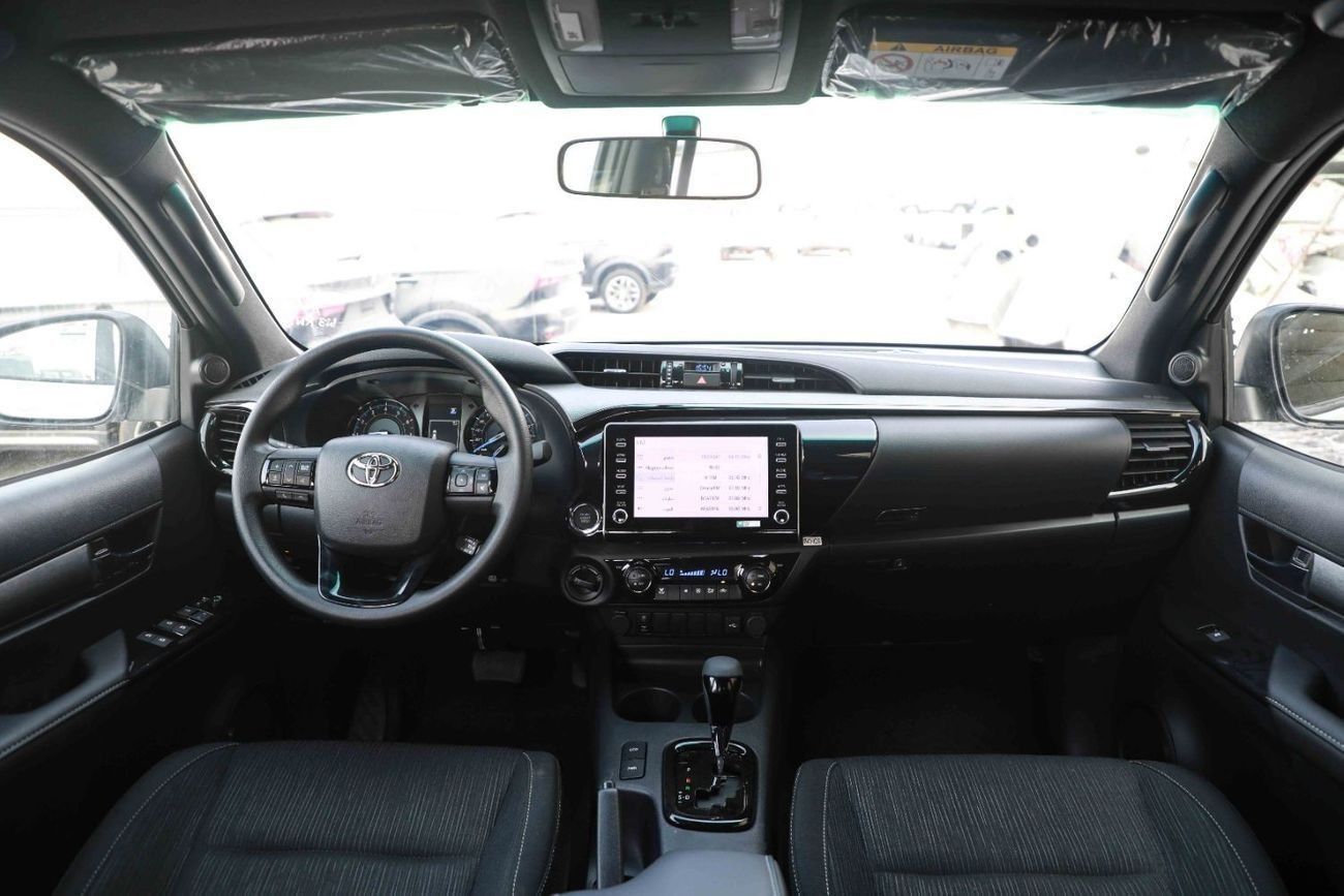 Toyota Hilux 2025 TOYOTA HILUX ADVENTURE 4.0 - PLATINUM WHITE PEARL inside BLACK | Export Only