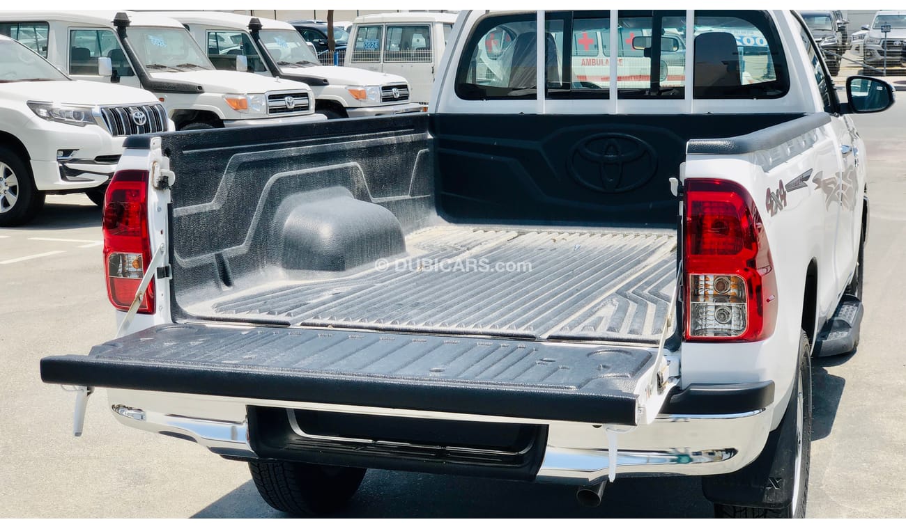 Toyota Hilux 2.4L DIESEL 4X4 MANUAL SINGLE CABIN (FOR LOCAL AND EXPORT)