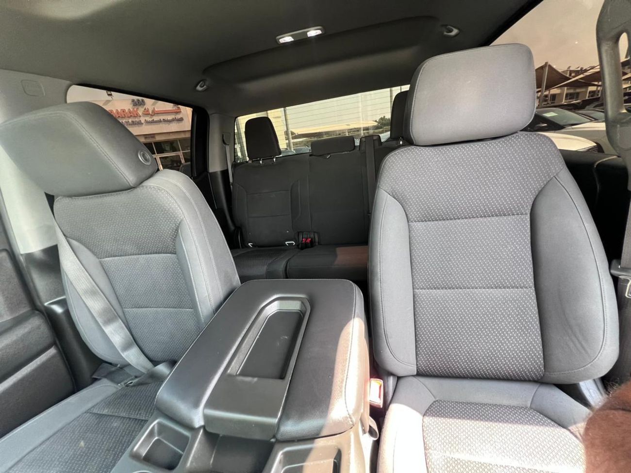 شيفروليه سيلفارادو Very clean car low mileage 4 cylinder turbo