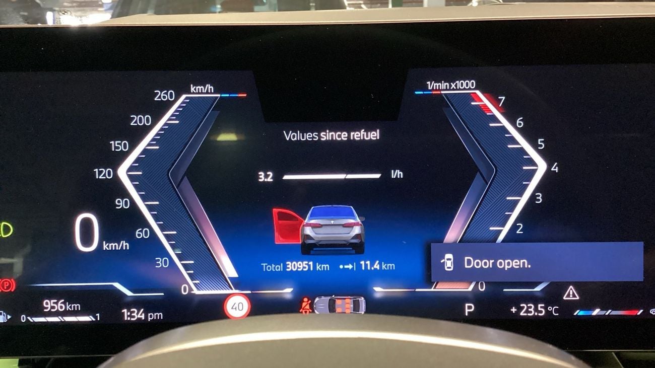 بي أم دبليو 520i M Sport Pro | شامل الضمان | 0 ﺪﻔﻋﺓ ﺃﻮﻟﻯ