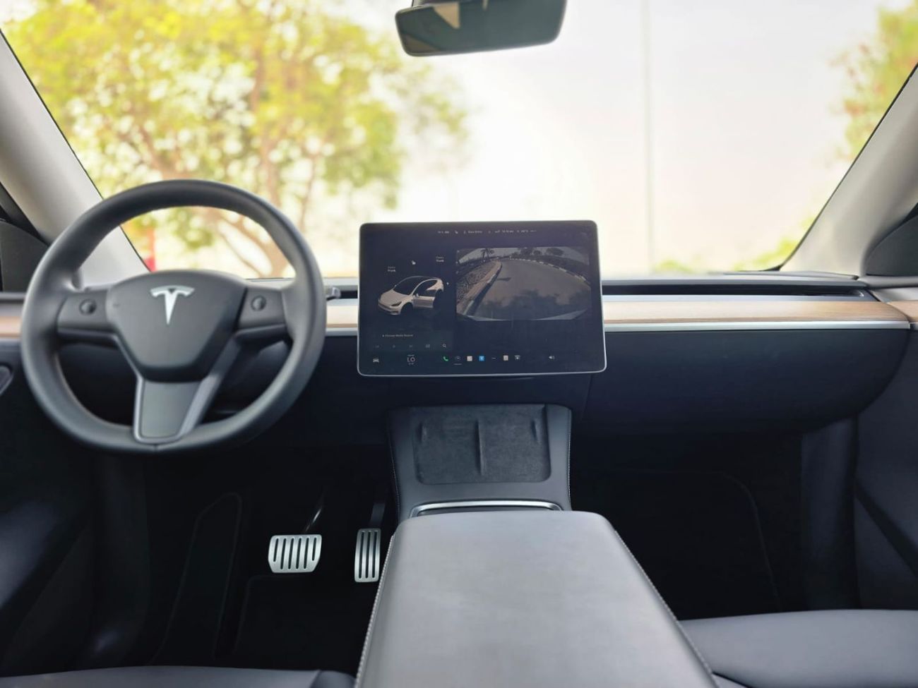 Tesla Model Y Performance (AWD) DUAL MOTOR 4WD 2024 GCC SINGLE OWNER WITH TESLA WARRANTY IN MINT CONDITION