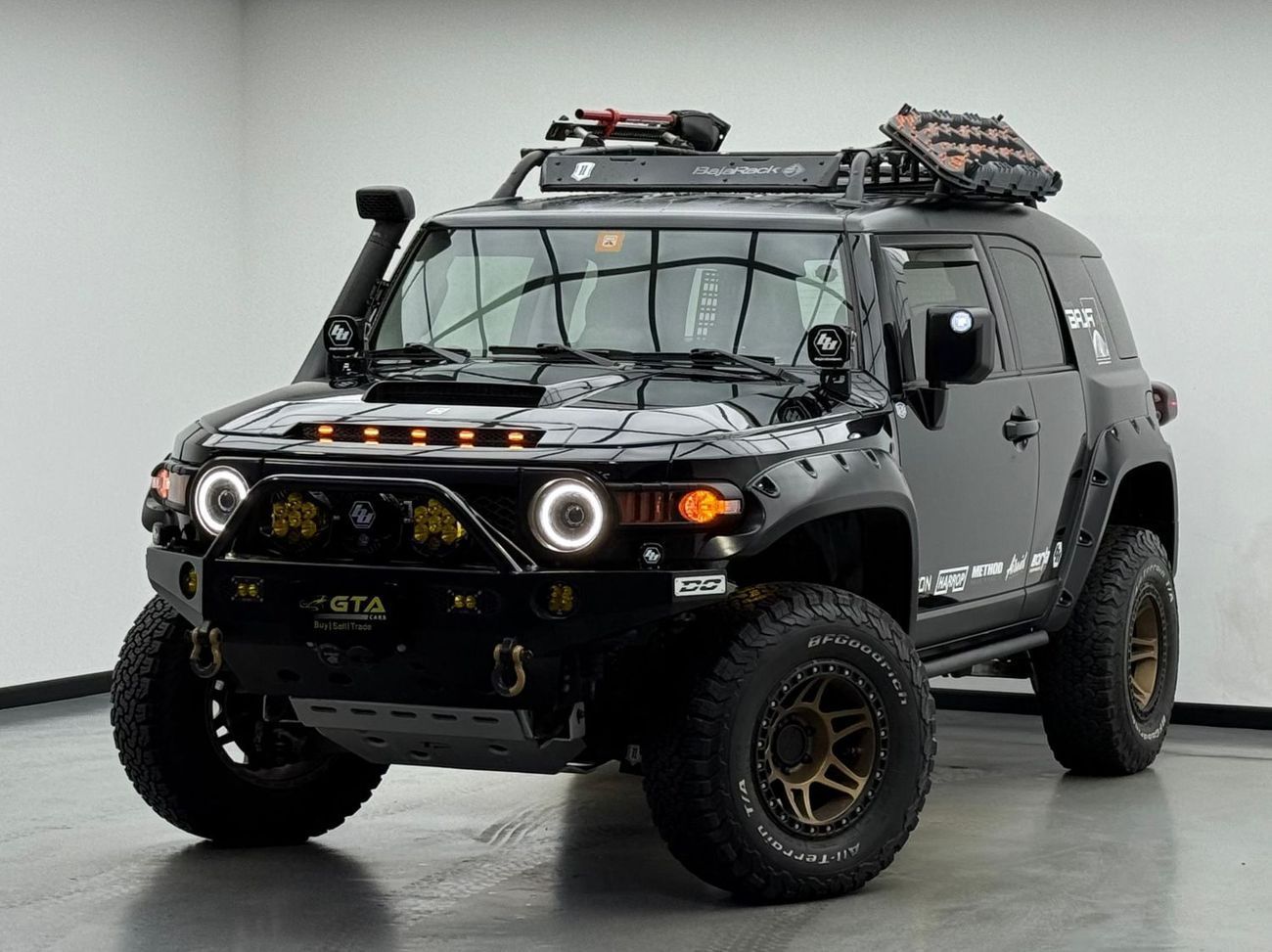 Toyota FJ Cruiser 2015 Toyota FJ Cruiser GXR Titan Upgraded, Full Toyota Service History, Excellent Condition, GCC