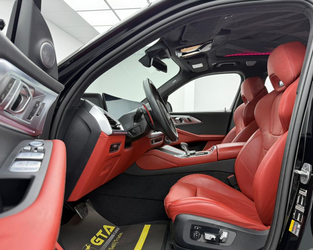 BMW XM 2023 BMW XM ,BMW Warranty + Service Contract 12/2028 ,Full BMW Service History ,GCC