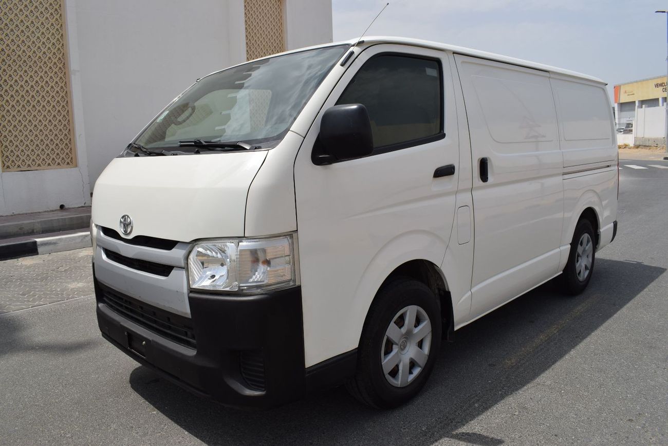 تويوتا هاياس GL - Std سقف