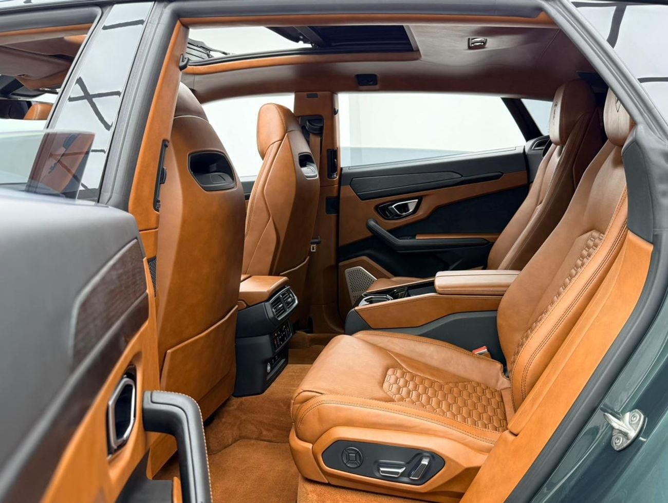 Lamborghini Urus STD 2022 Lamborghini Urus Standard, Warranty, Full Service History, GCC Specs