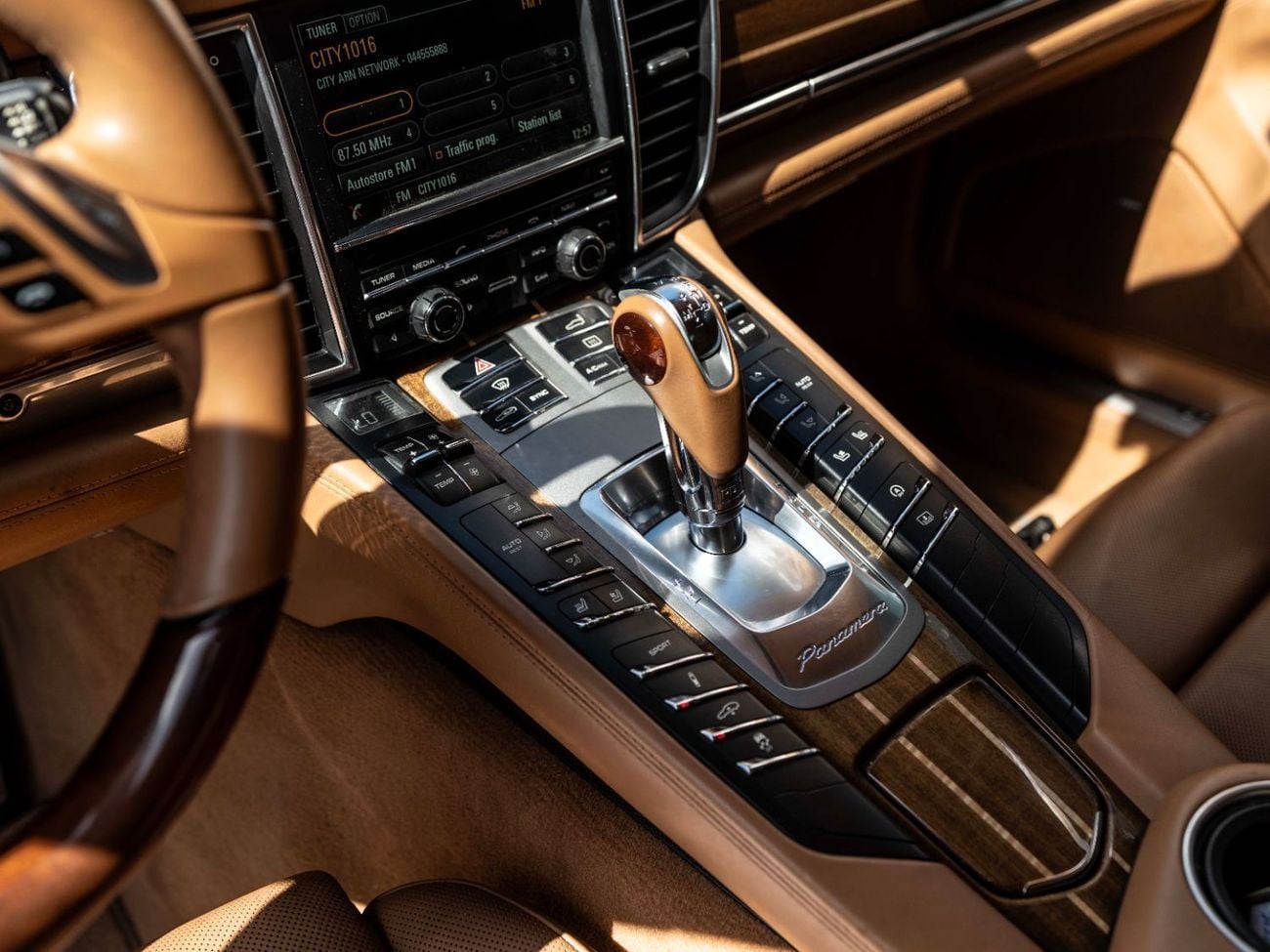 Porsche Panamera Turbo 4.8L (493 HP)