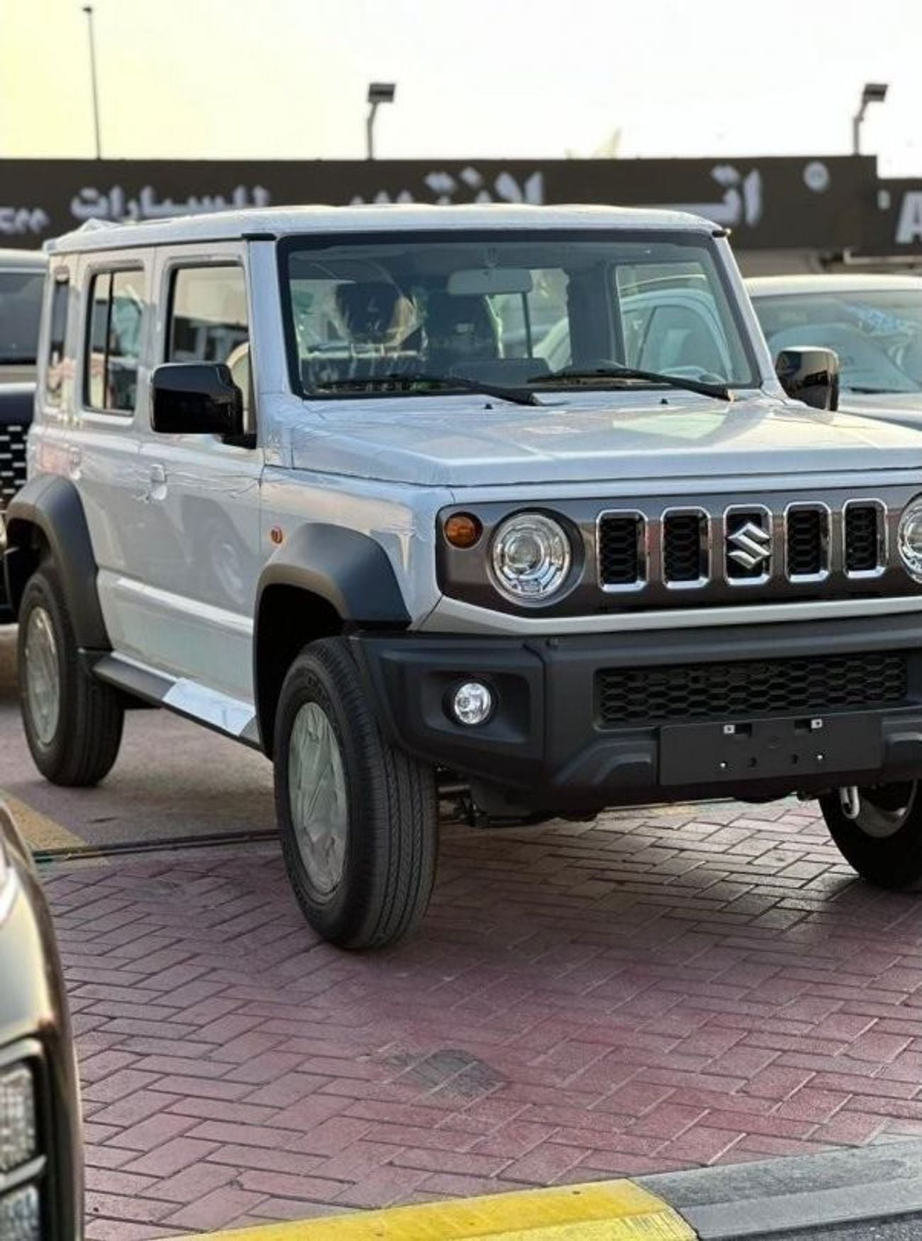 Suzuki Jimny GL New SUZUKI Jimny 1.5 GCC PETROL 4 Dors Model 2024