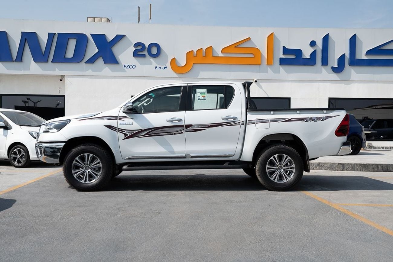 تويوتا هيلوكس SGLX 2.7L Petrol Double Cabin Automatic Transmission 4x4 2026