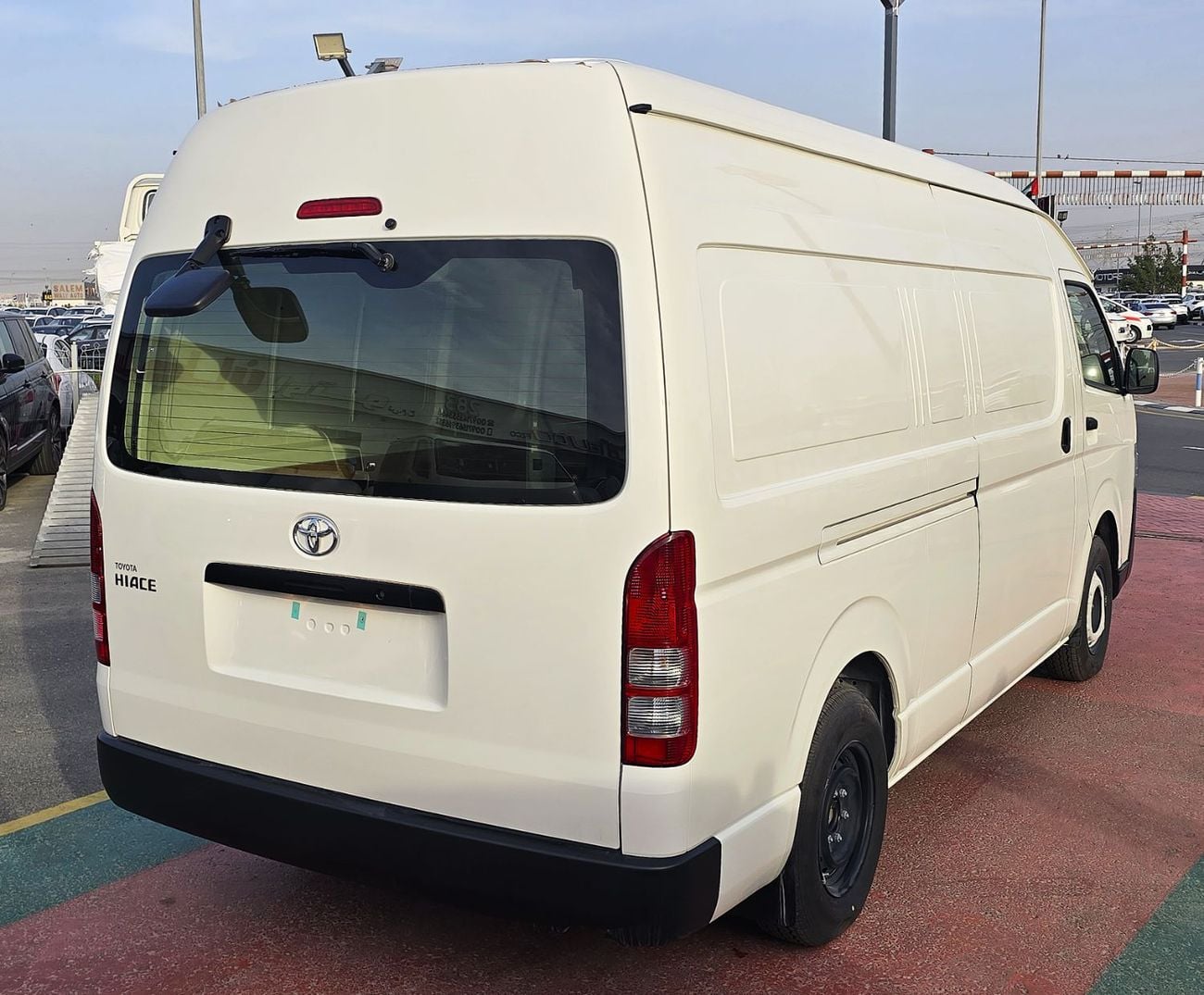 Toyota Hiace GLS -High Roof  Panal Van 2.7L Toyota Hiace High Roof Old Shape Cargo 2.7l petrol RWD 3 SEATS Gcc sp