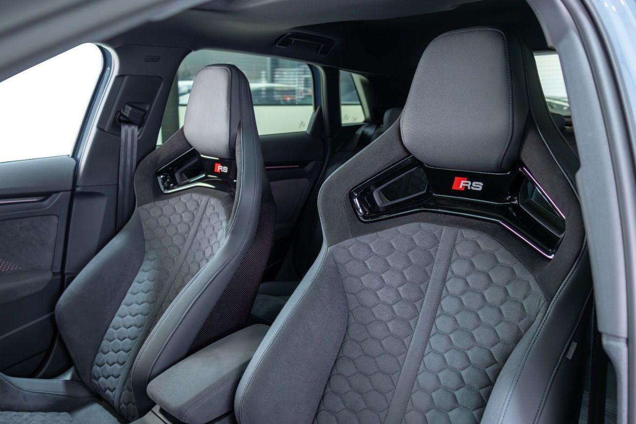 أودي RS3 TFSI quattro 2.5L Sportback