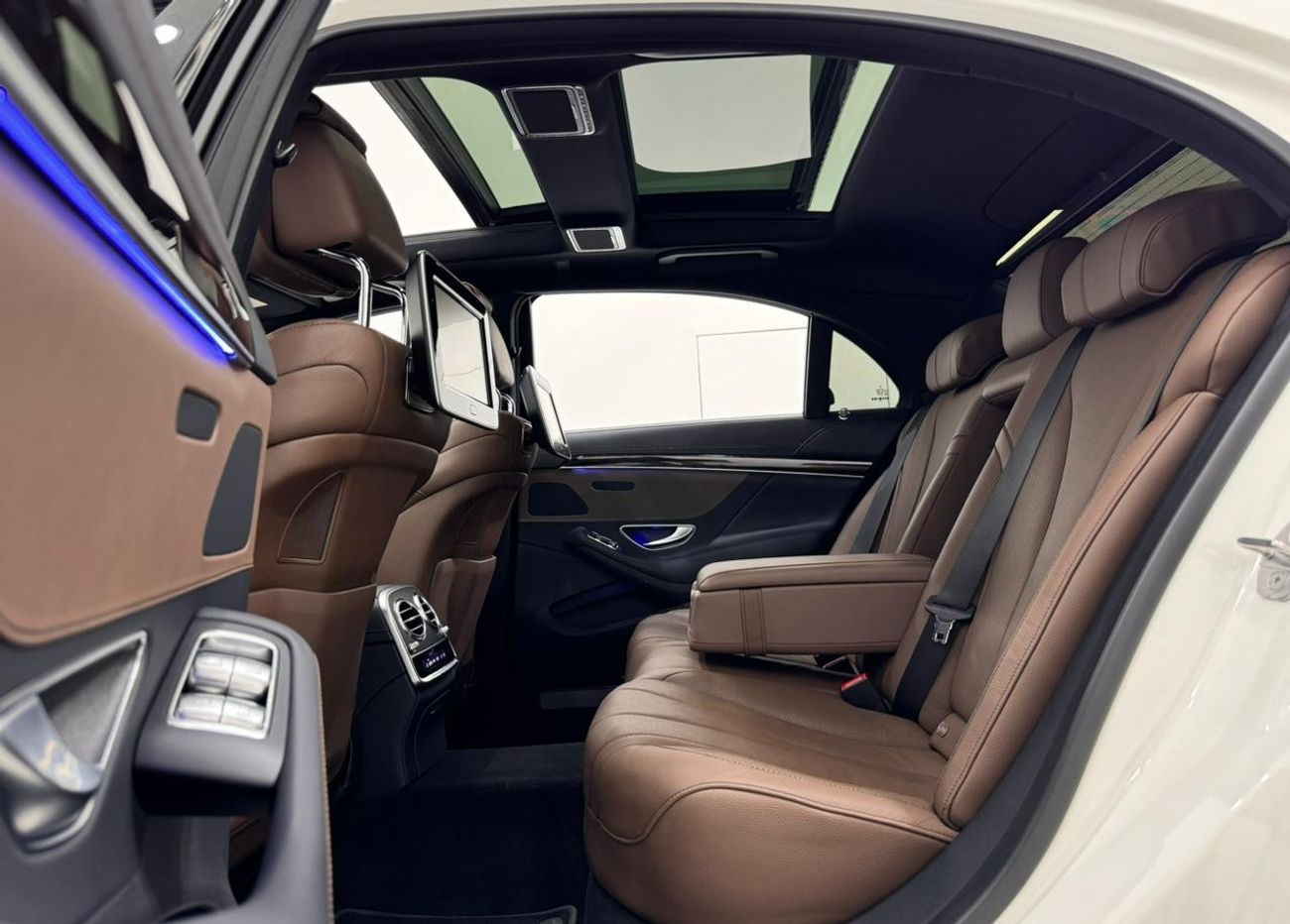 Mercedes-Benz S 320 2020 Mercedes S320 LWB, Sep 2025 Mercedes Warranty, Full Mercedes Service History, Low Kms, GCC