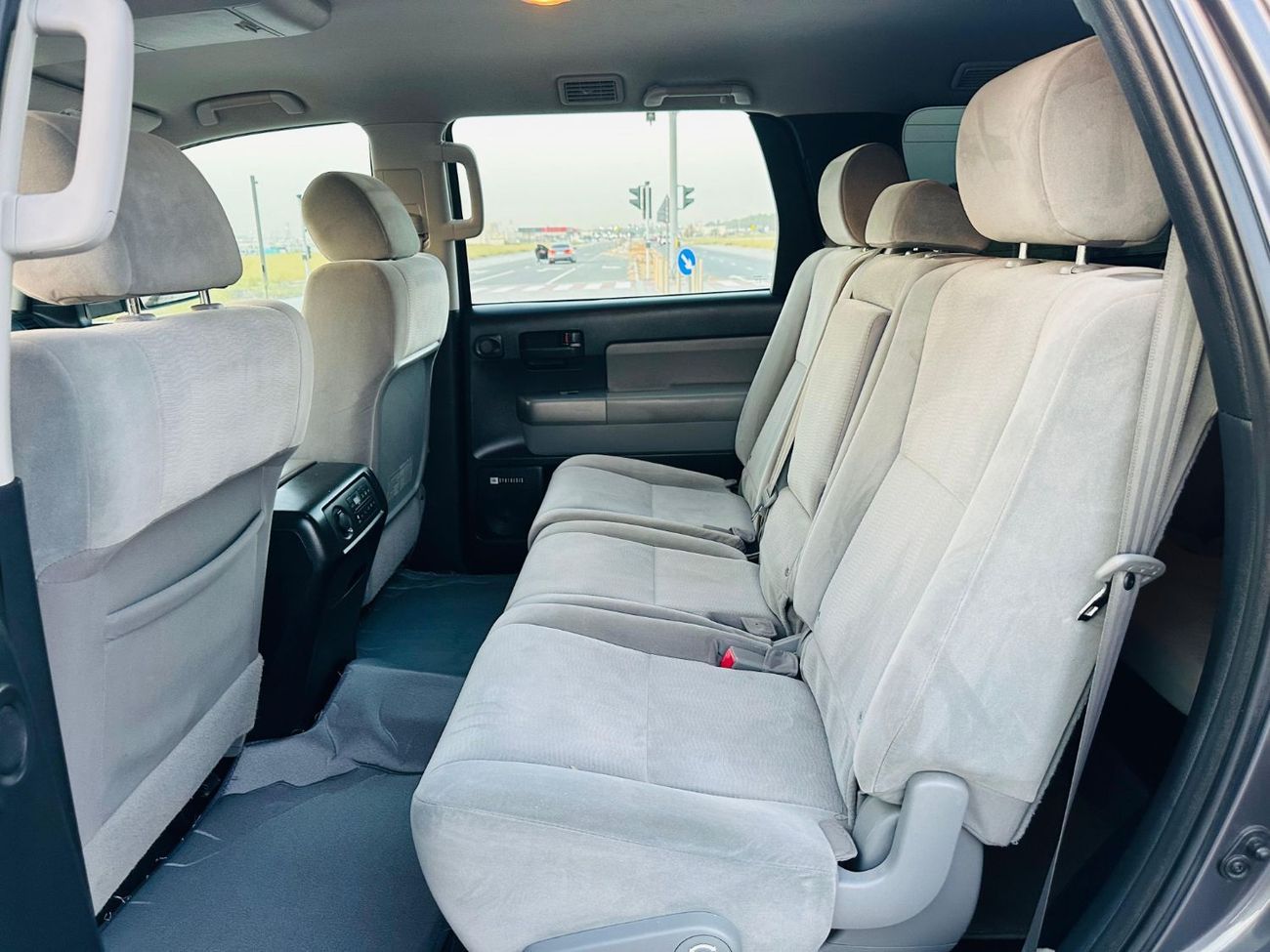 Toyota Sequoia