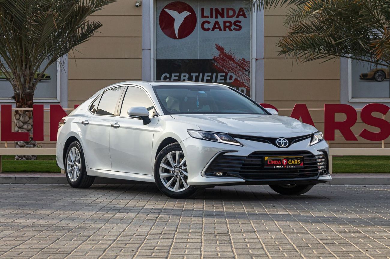 Toyota Camry SE 2.5L (204 HP)