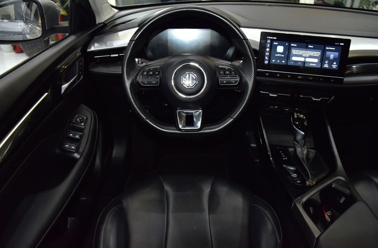 MG 5 LUX EXCELLENT DEAL for our MG 5 ( 2025 Model ) in Silver Color GCC Specs