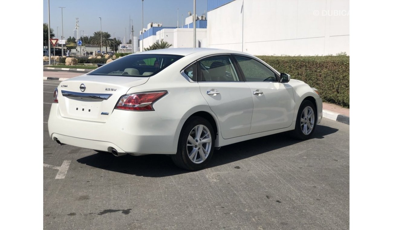 Nissan Altima ONLY 532X60 MONTHLY NISSAN ALTIMA 2015 SV 2.5LTR EXCELLENT CONDITION UNLIMITED KM WARRANTY