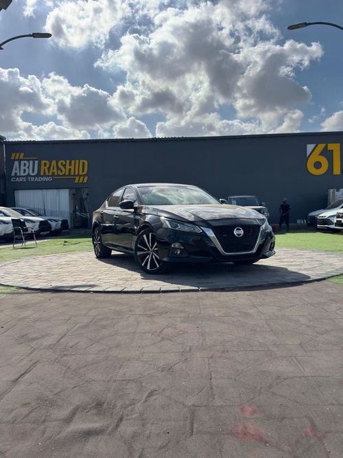 نيسان ألتيما