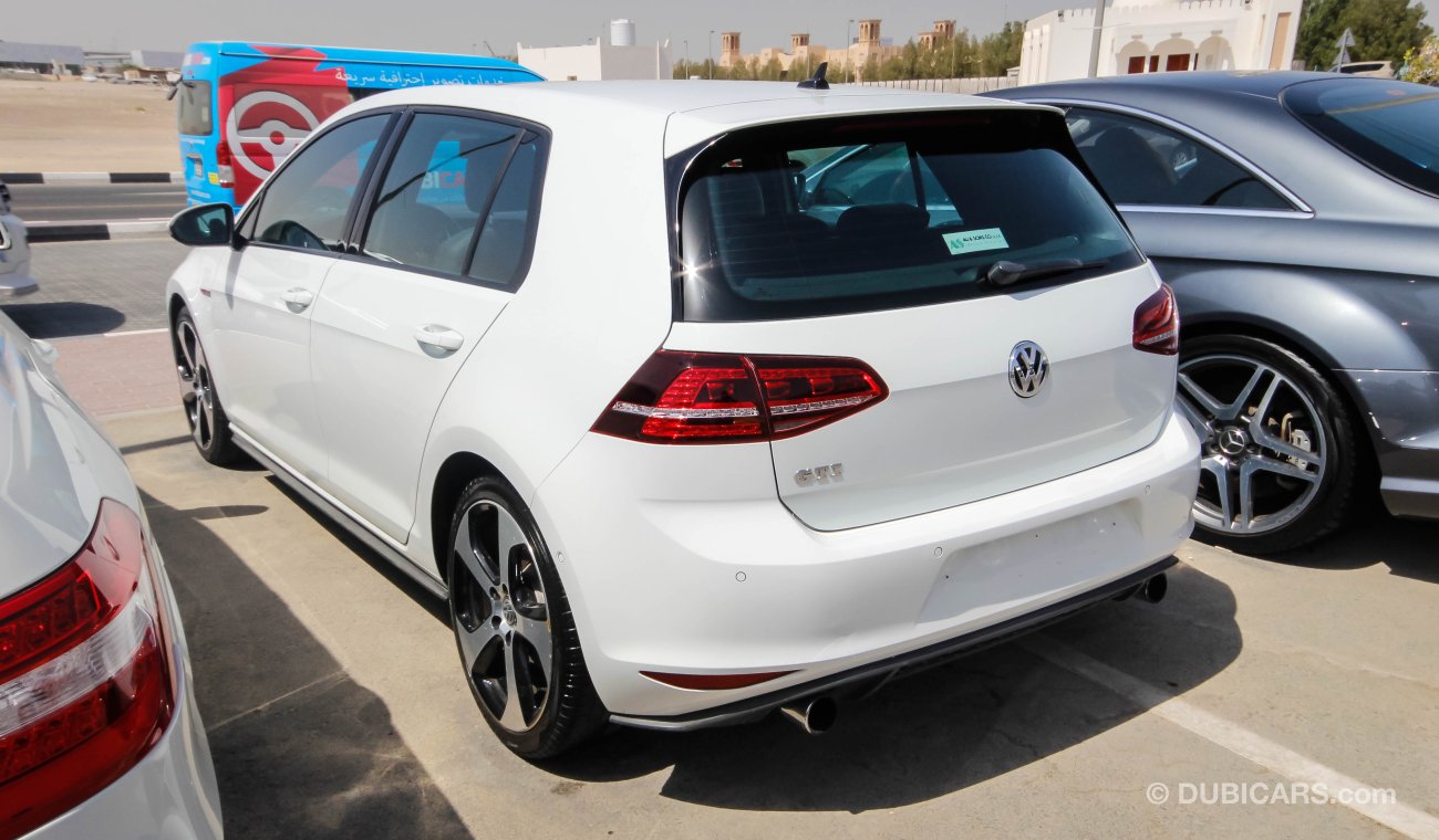 Volkswagen Golf GTI