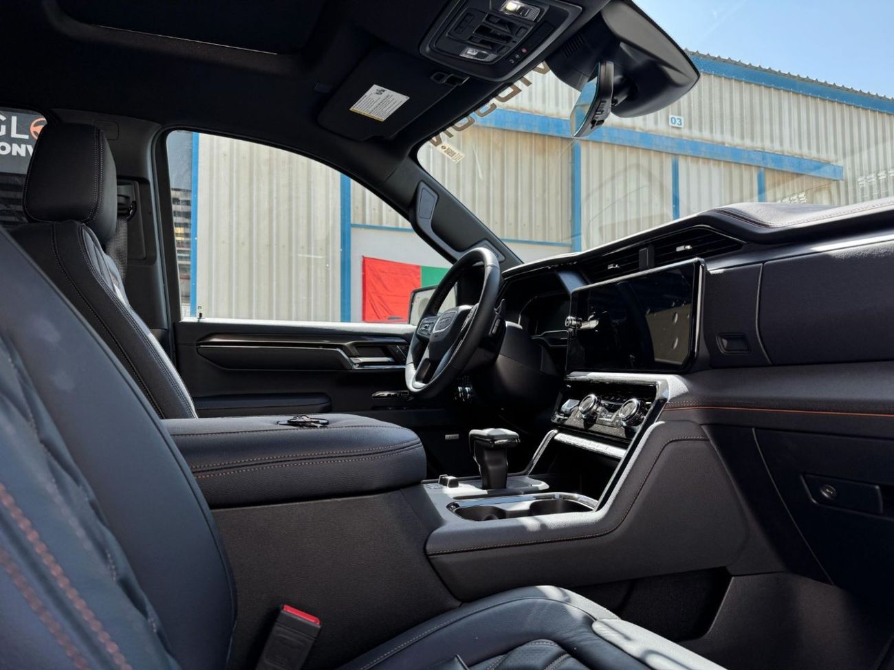 جي أم سي سييرا 6.2 V8 1500 AT4 harley davidson in LEFT HAND DRIVE