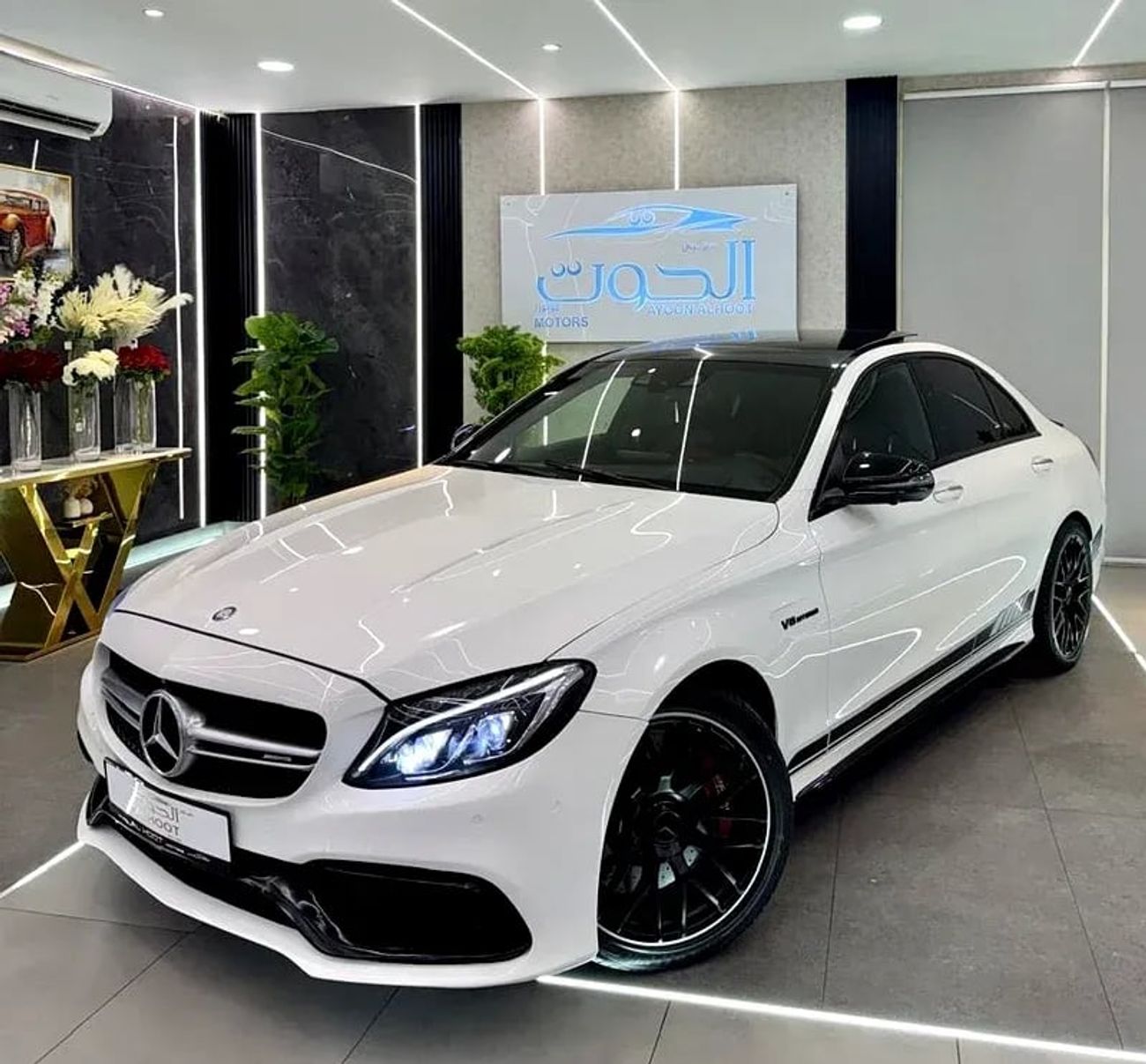 Mercedes-Benz C 63S AMG Std 4.0L Sedan