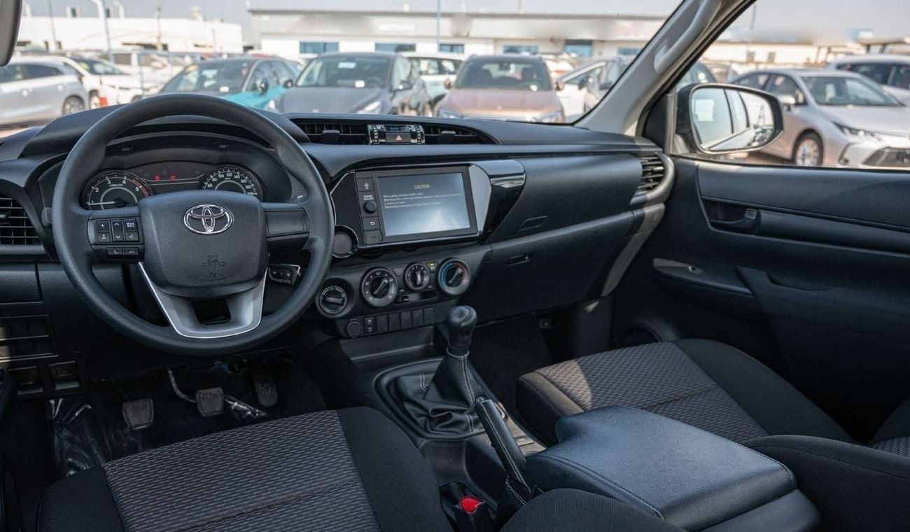 Toyota Hilux Toyota hilux 2.4L DIESEL basic option MY2025