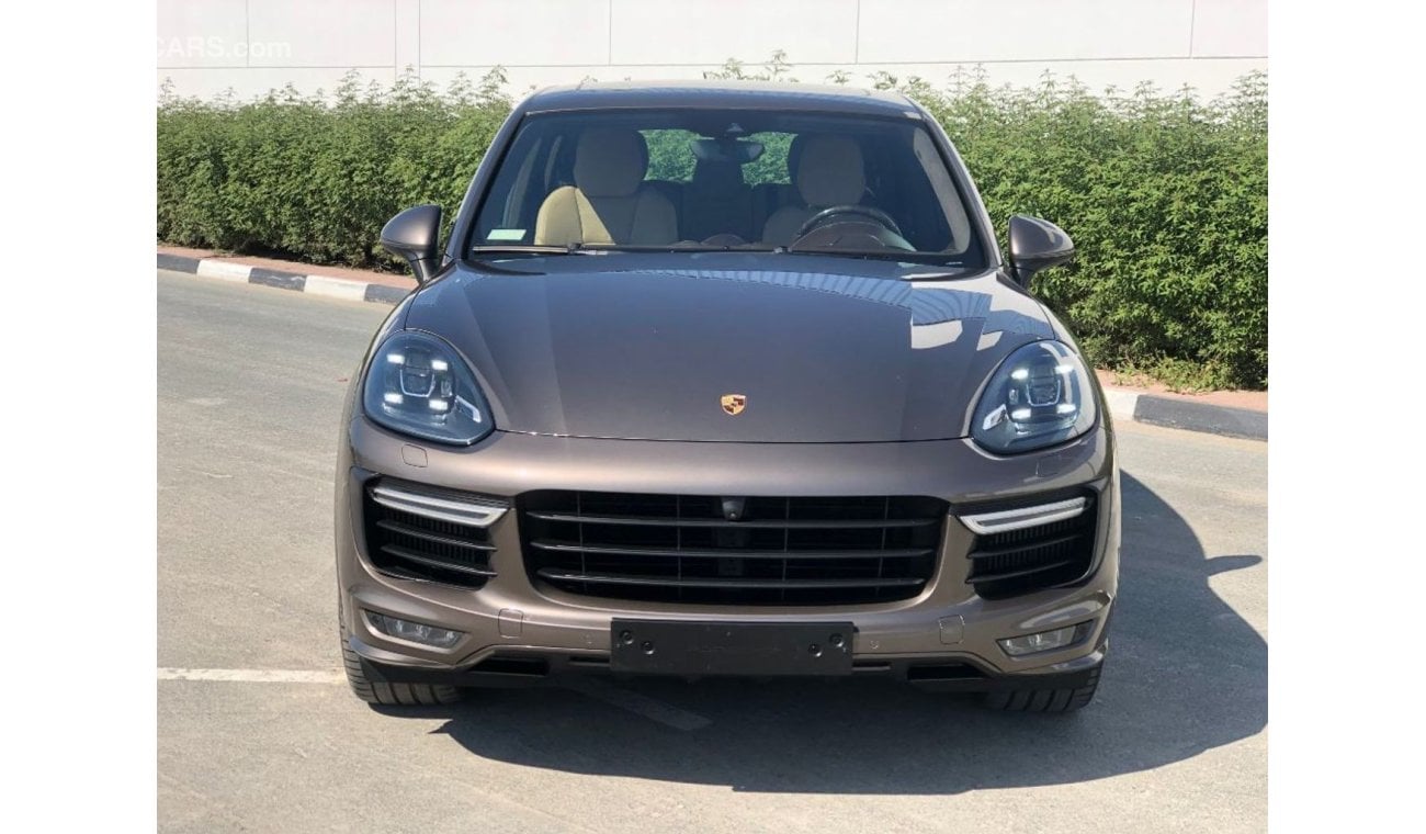 بورش كايان FULL OPTION PORSCHE CAYENNE GTS 2016 JUST ARRIVED!! ONLY 2899X60 MONTHLY UNLIMITED KM WARRANTY..