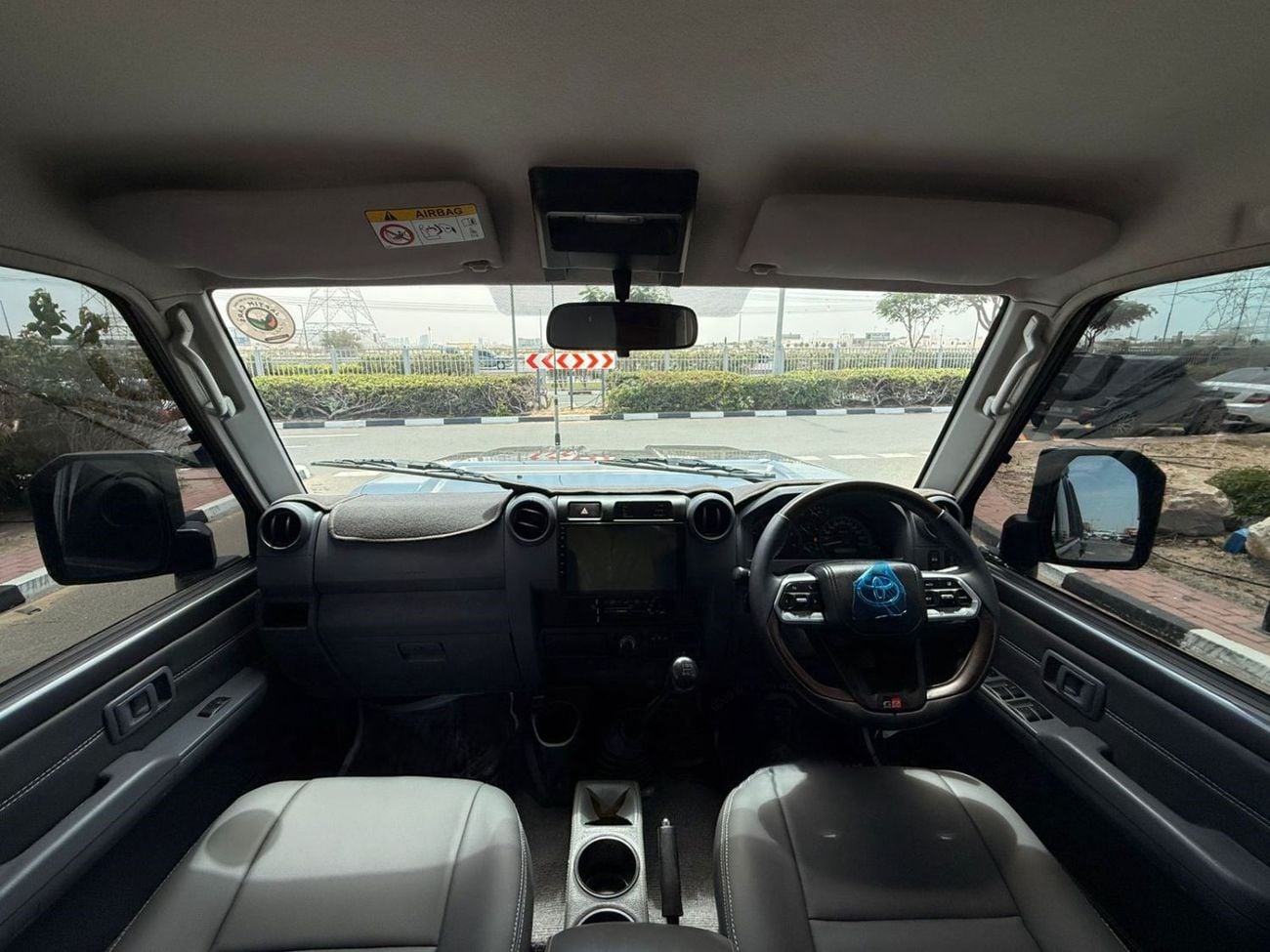 تويوتا لاند كروزر بيك آب -